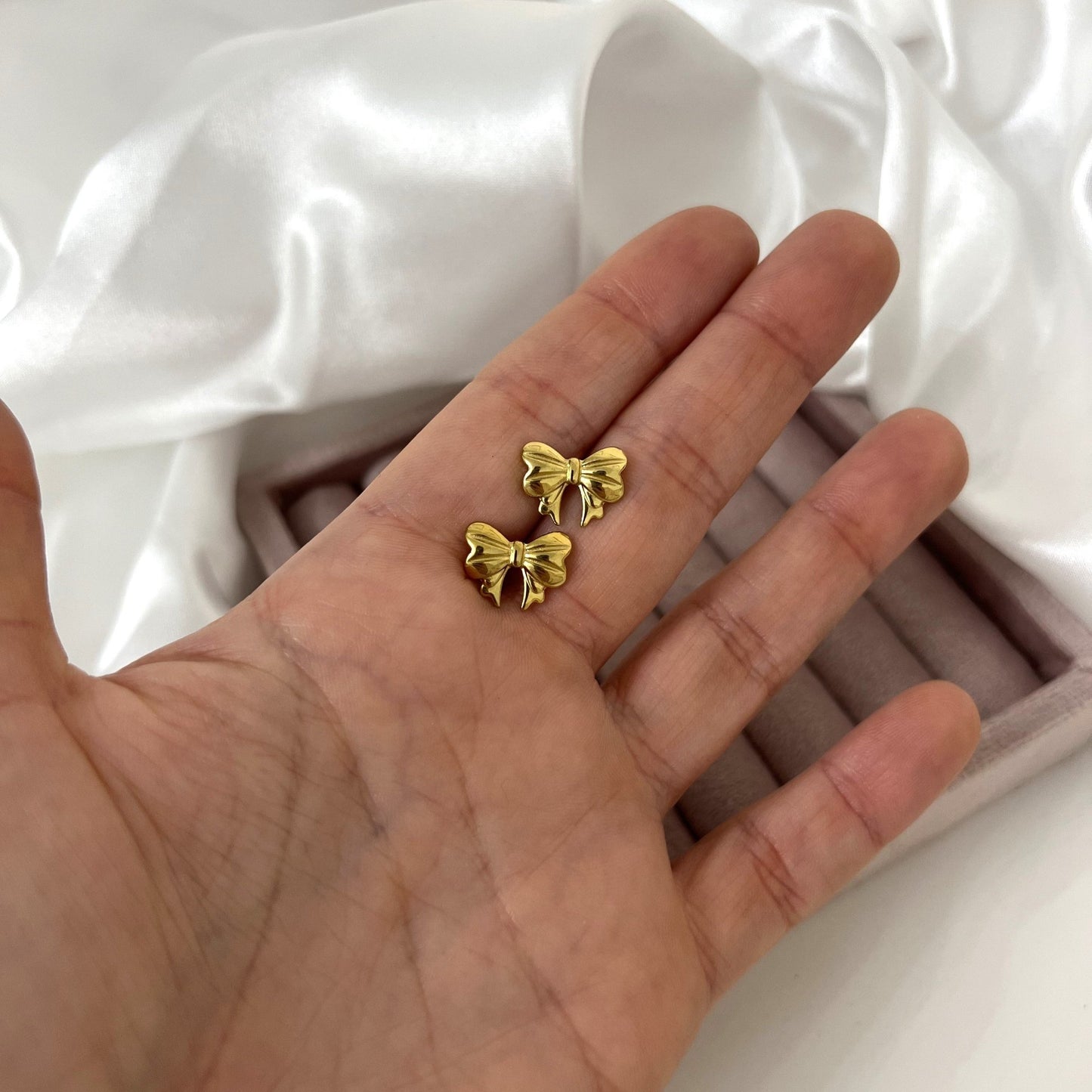 Orecchini lobo fiocchetto mini