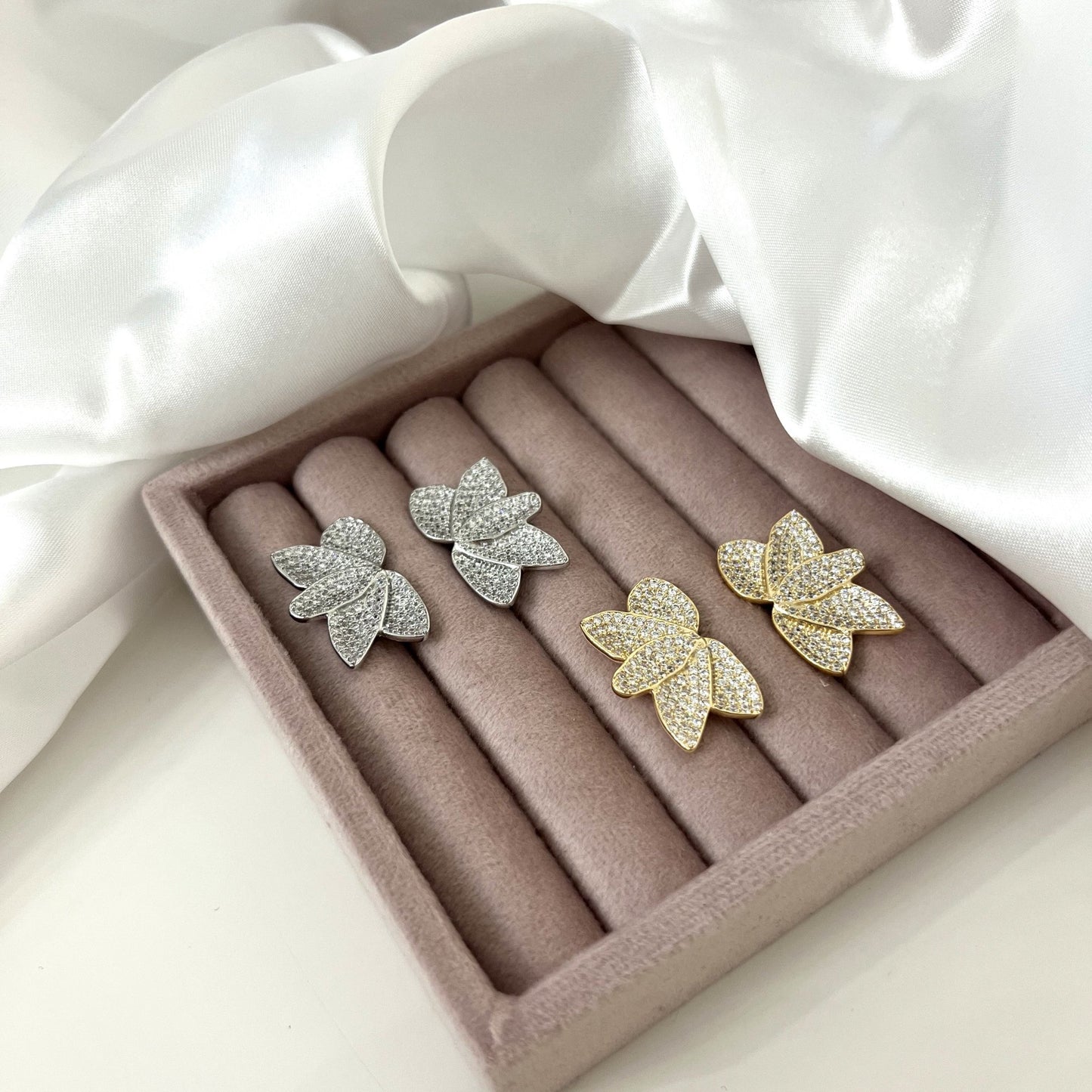 Orecchini Mini Foglie Strass