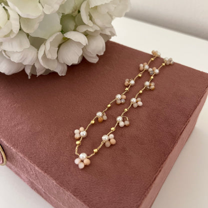 collana fiori chiari